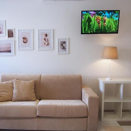 Le Rose Beach & Suites Appartamenti Fronte Mare A Villarosa Martinsicuro Dış mekan fotoğraf