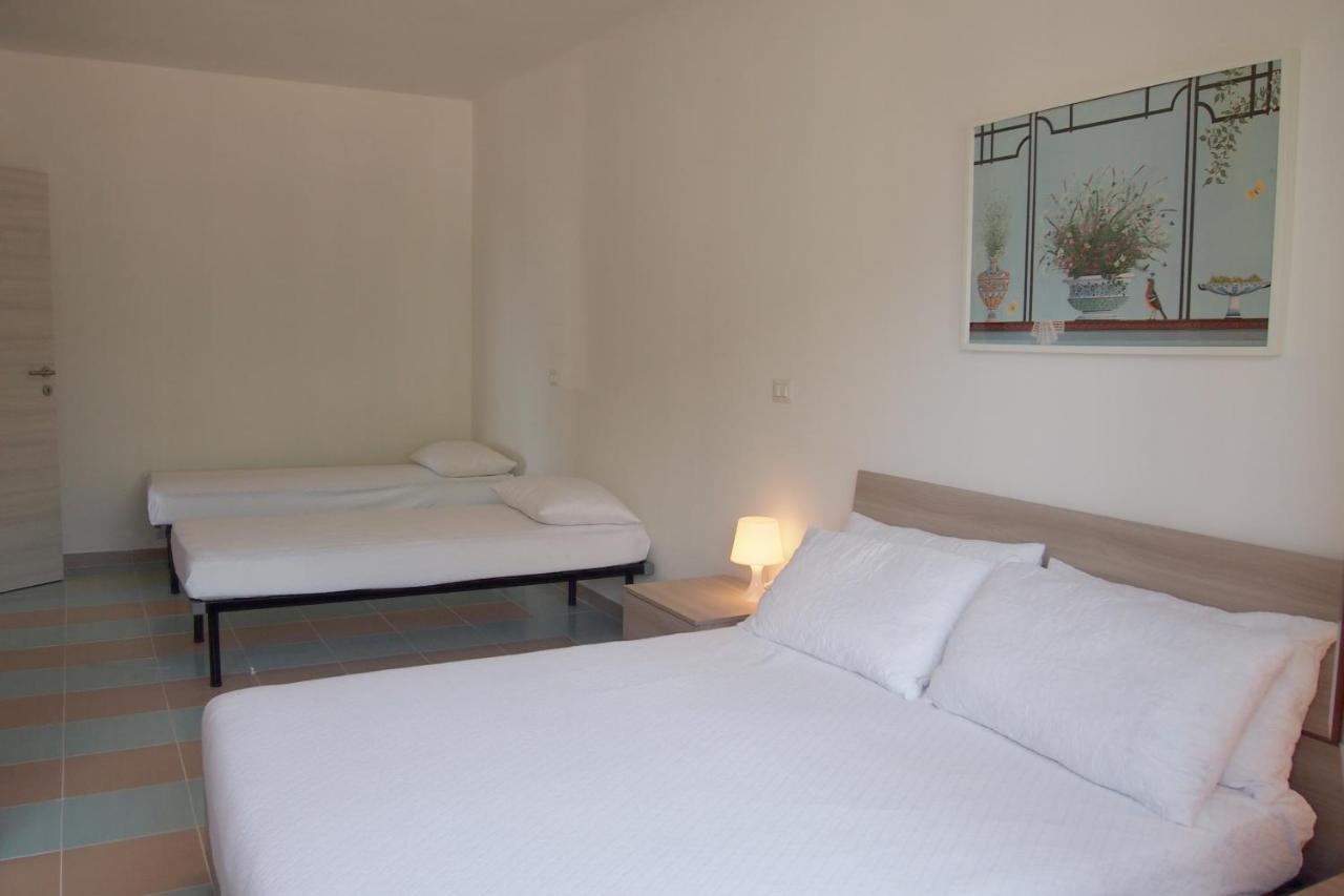 Le Rose Beach & Suites Appartamenti Fronte Mare A Villarosa Martinsicuro Dış mekan fotoğraf