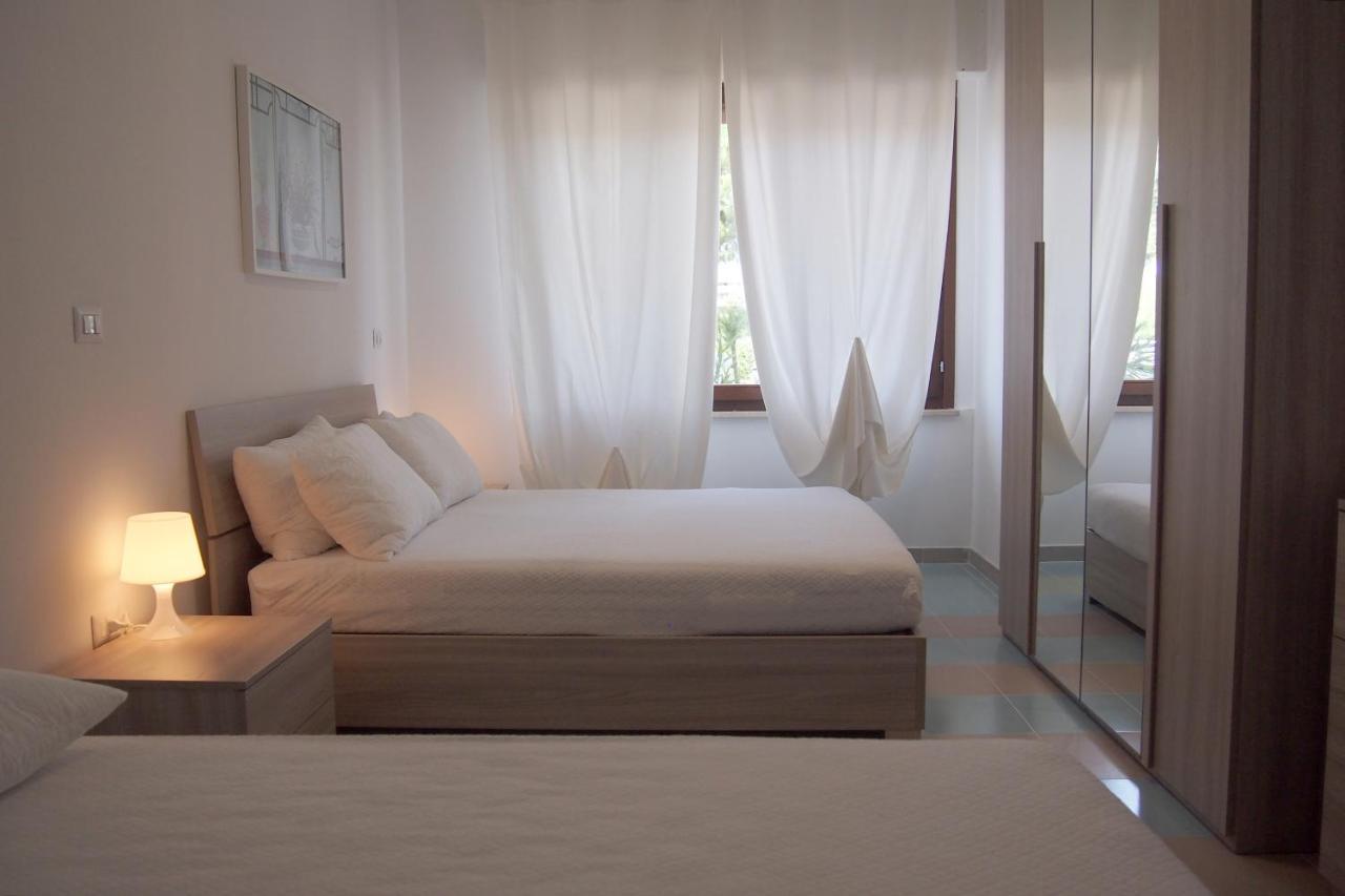 Le Rose Beach & Suites Appartamenti Fronte Mare A Villarosa Martinsicuro Dış mekan fotoğraf