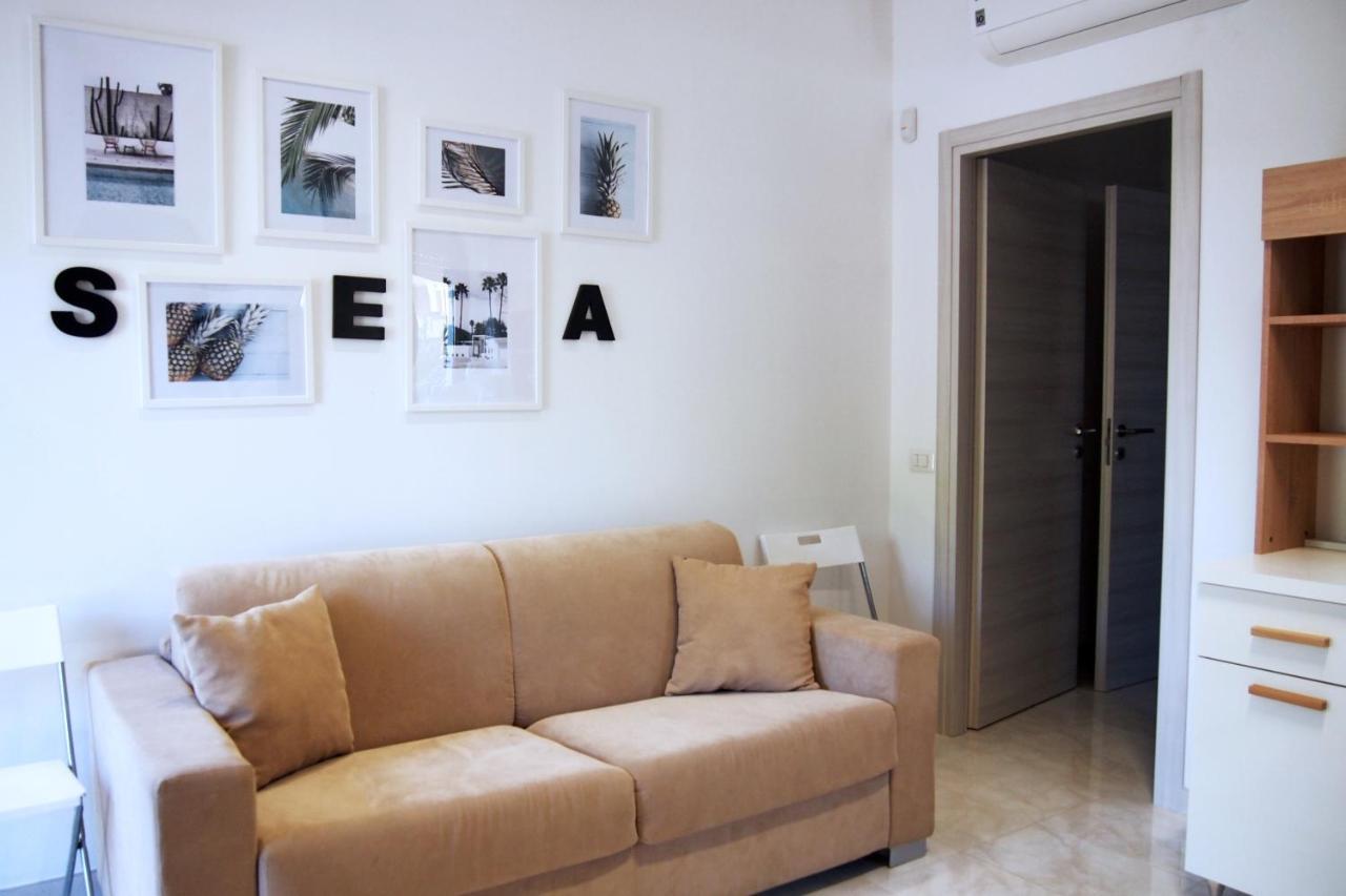 Le Rose Beach & Suites Appartamenti Fronte Mare A Villarosa Martinsicuro Dış mekan fotoğraf