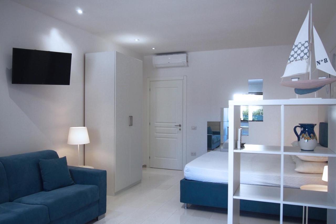 Le Rose Beach & Suites Appartamenti Fronte Mare A Villarosa Martinsicuro Dış mekan fotoğraf